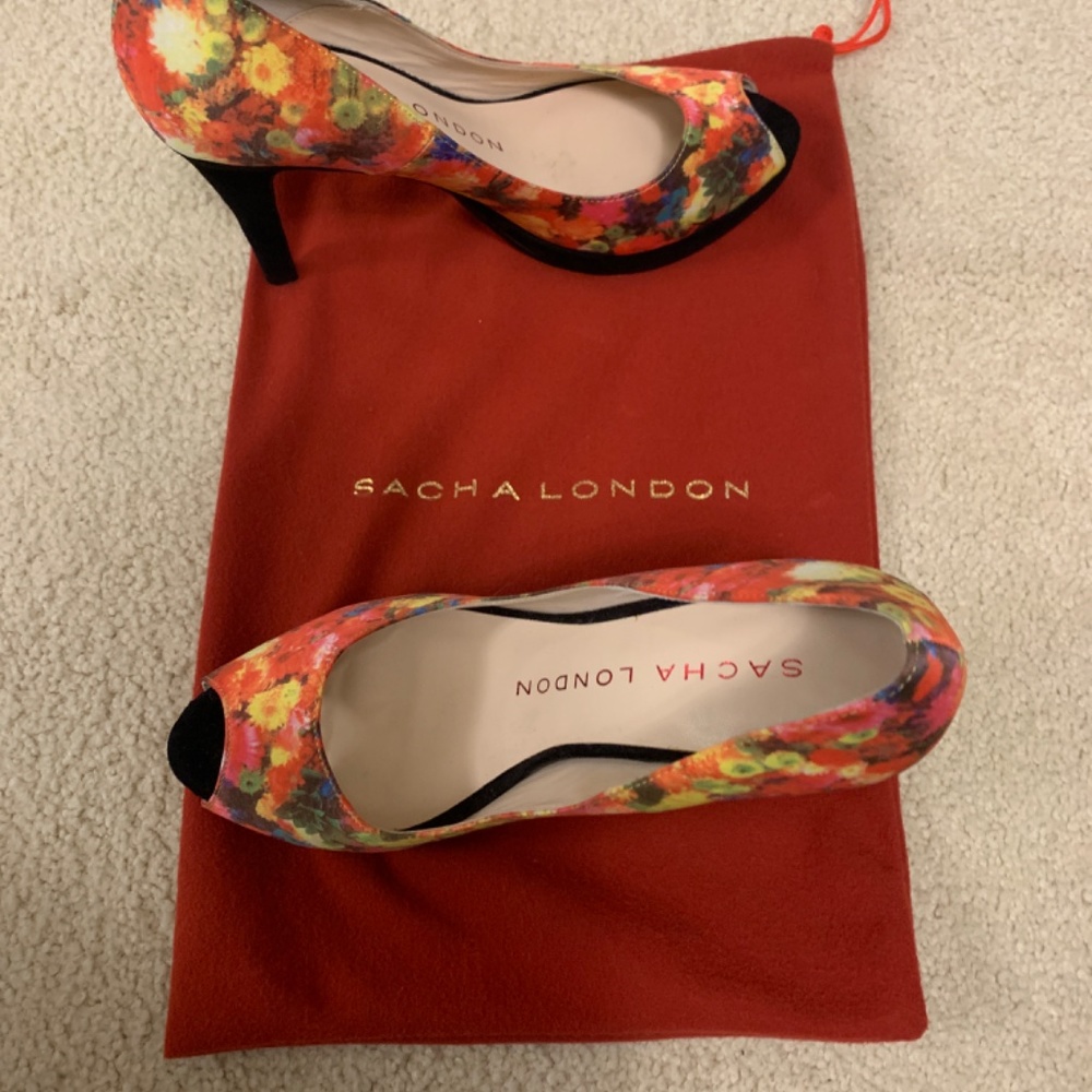 Floral pumps - Picture 2 of 4